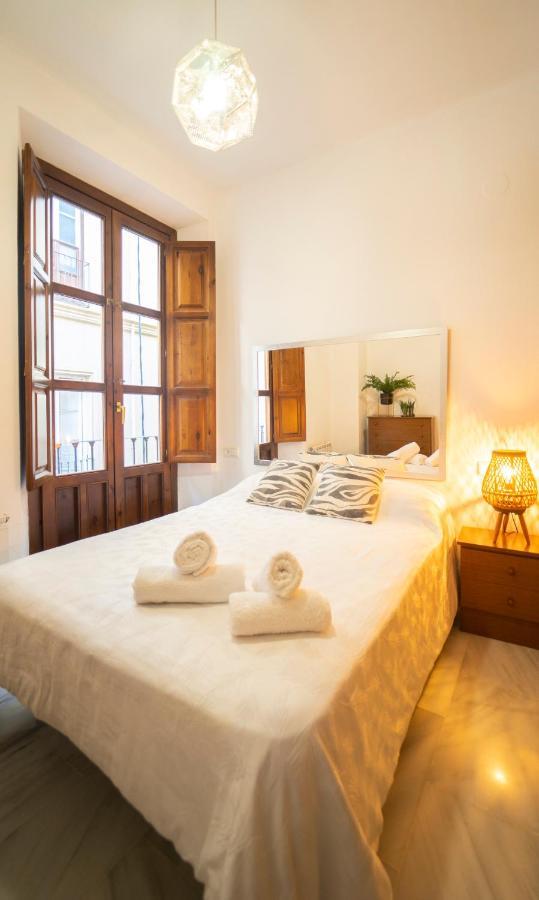 Bonito Y Acogedor Apartamento Pleno Centro Junto Catedral Granada Exteriör bild